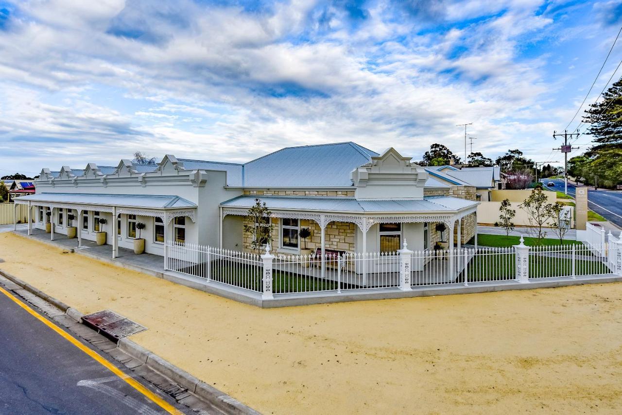 Aloha Central Luxury Accommodation Naracoorte Exterior photo
