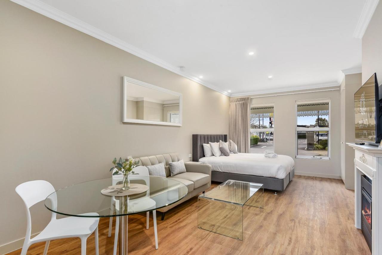 Aloha Central Luxury Accommodation Naracoorte Exterior photo